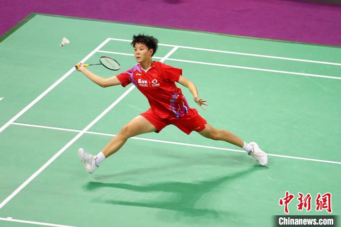 世青赛单项赛再夺三冠：中国选手包揽男单、女