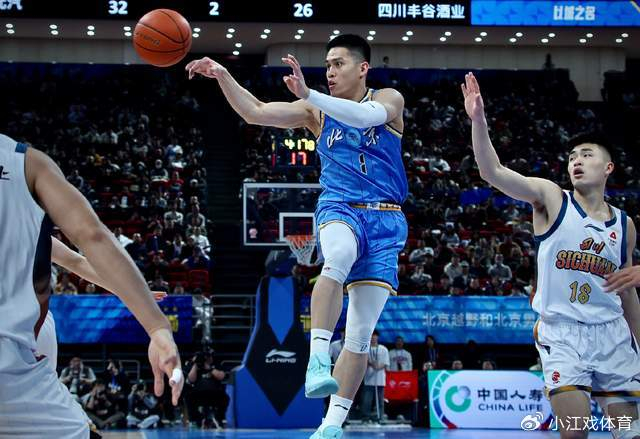 北京首钢麦基首秀助队大胜四川男篮 稳居争冠行