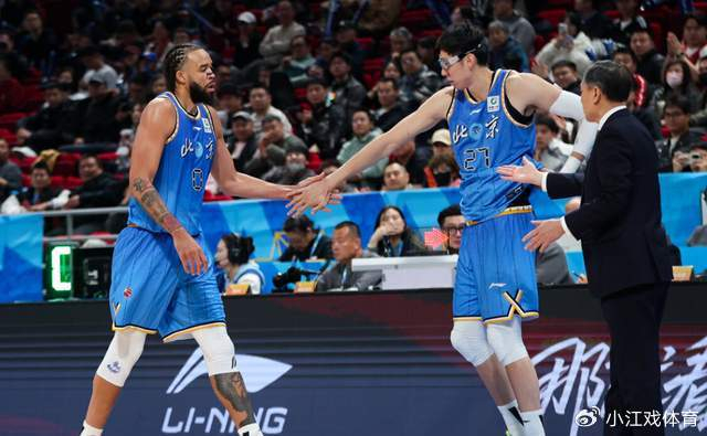 北京首钢麦基首秀助队大胜四川男篮 稳居争冠行