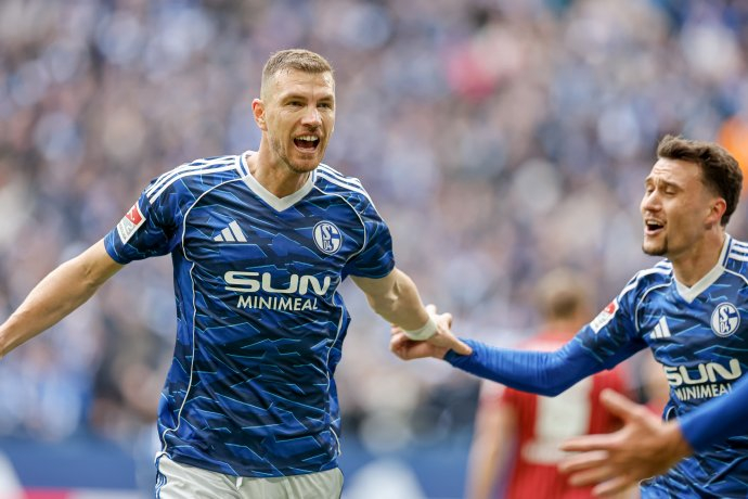 胖虎12年后再战世界杯 哲科40岁圆梦