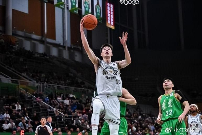 辽宁男篮逆转南京队，乌戈执教第8胜，鄢手骐关